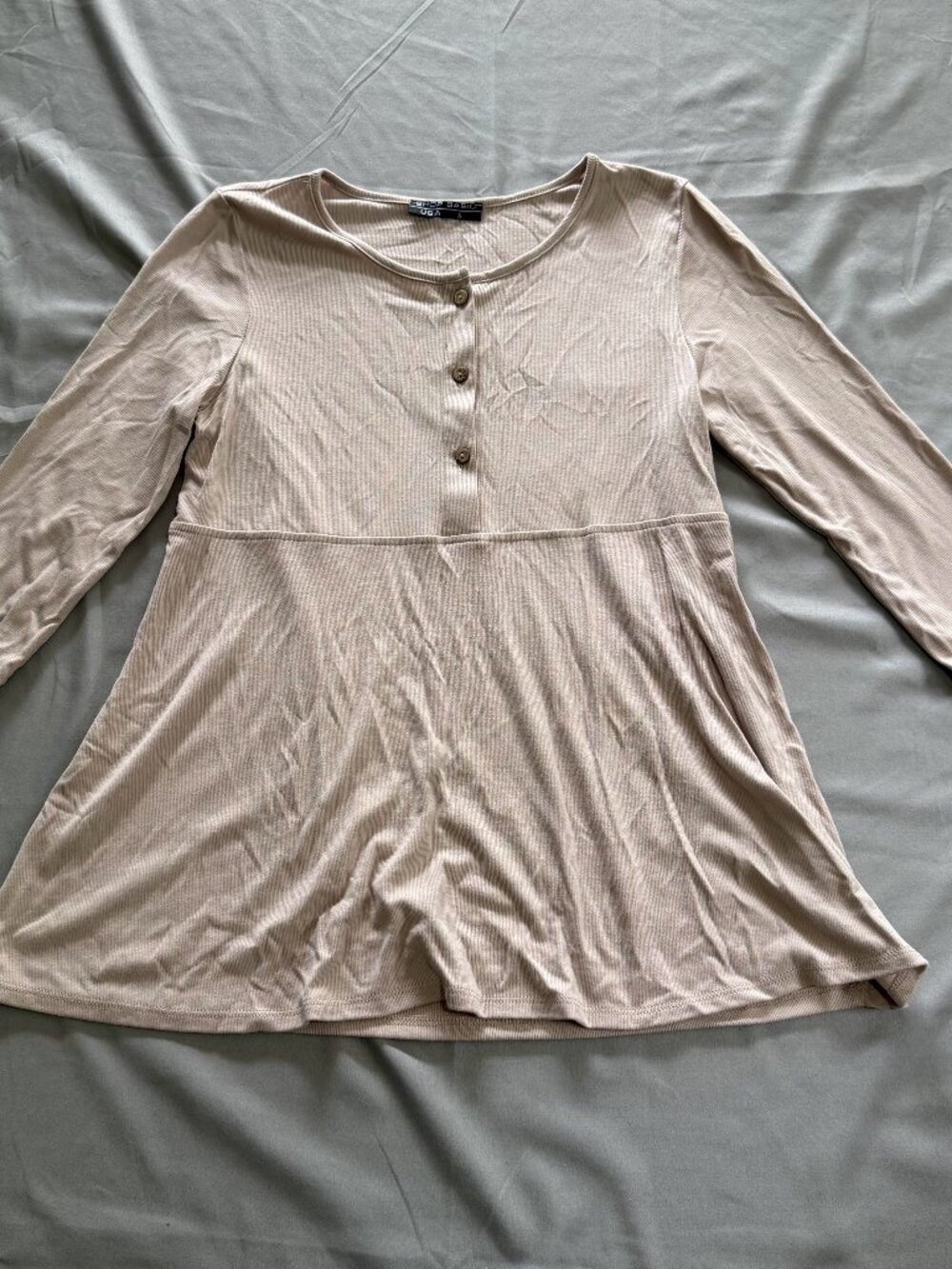 Shop Basic  Woman’s Shirt Tan Color, Size Small 3/4 Sleeve New Without Tags